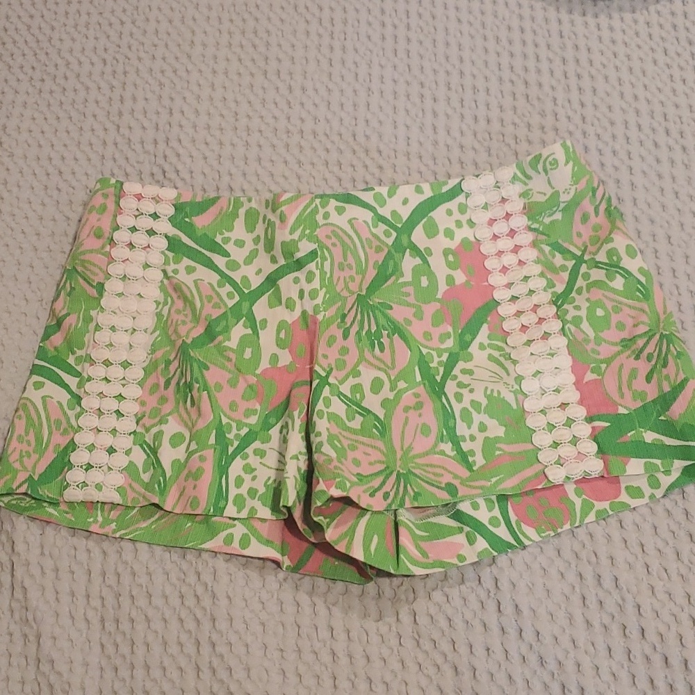 RARE Lilly Pulitzer Green Pink Floral Print Lace Trim Liza Shorts 701242 Size 0